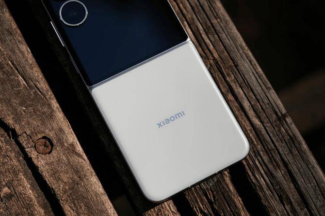 ：内外屏一致体验女性用户的新宠小米MIX